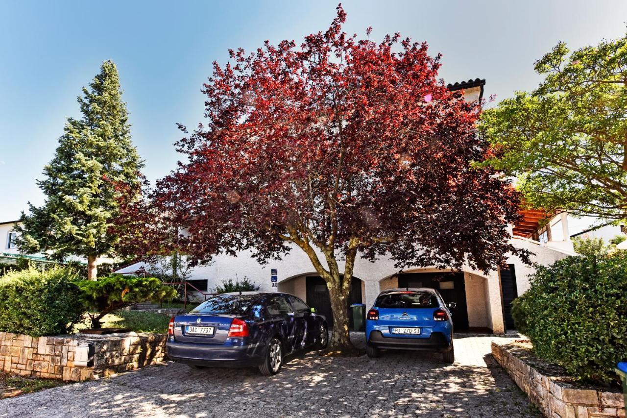 Apartment Nikola Porec Exterior photo